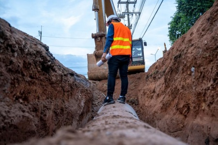 Comment optimiser la vérification réglementaire des engins de chantier ?